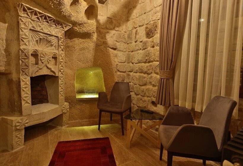 סוויטה, Acropolis Cave Suite