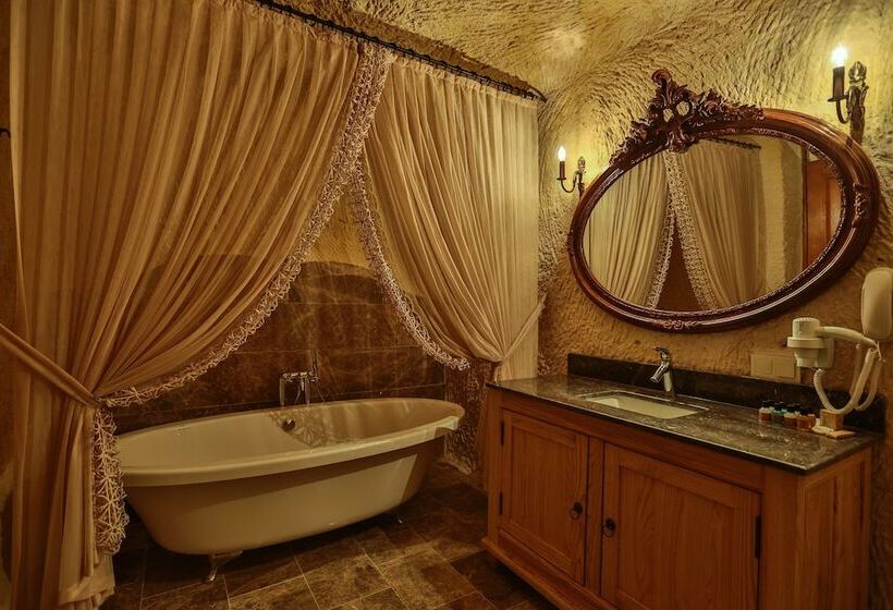 סוויטה, Acropolis Cave Suite