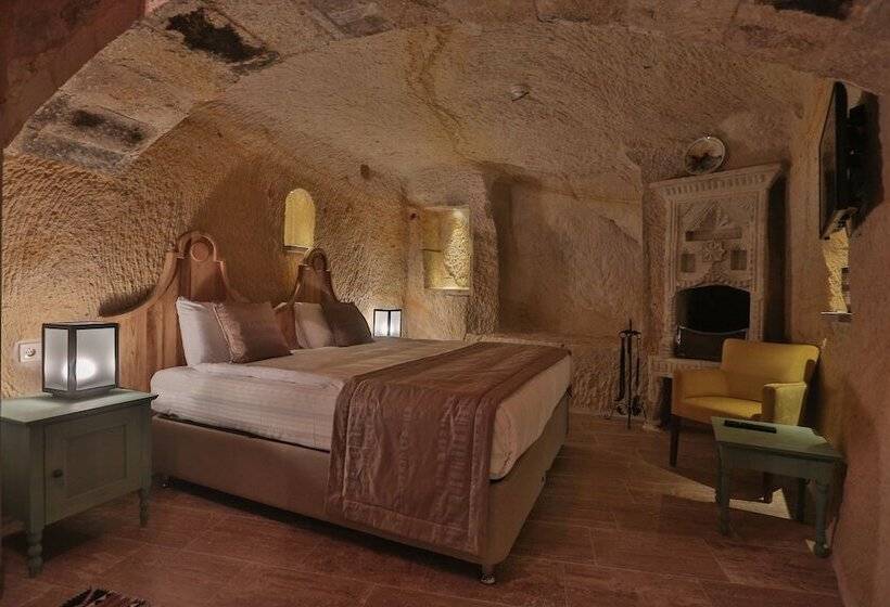 סוויטה, Acropolis Cave Suite