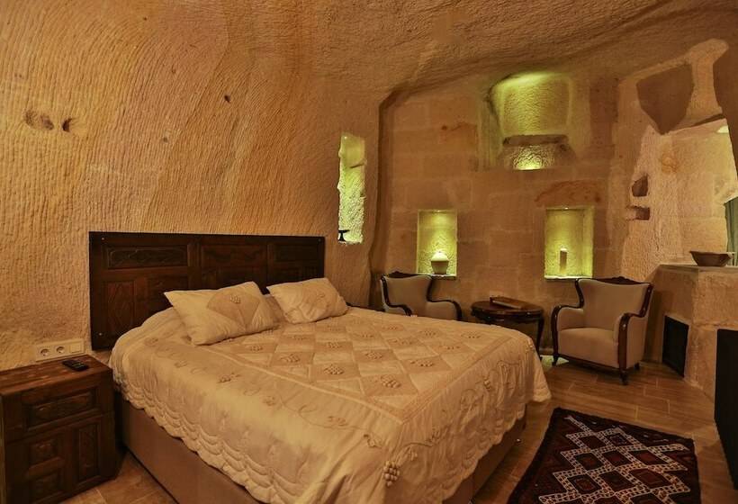 סוויטה, Acropolis Cave Suite