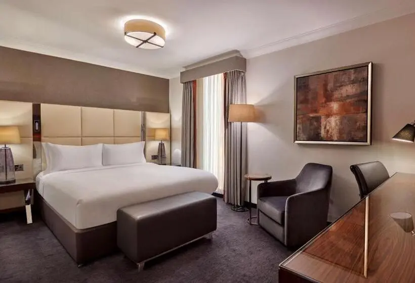 キングサイズベッドのスタンダードルーム, Hyatt Regency London Albert Embankment