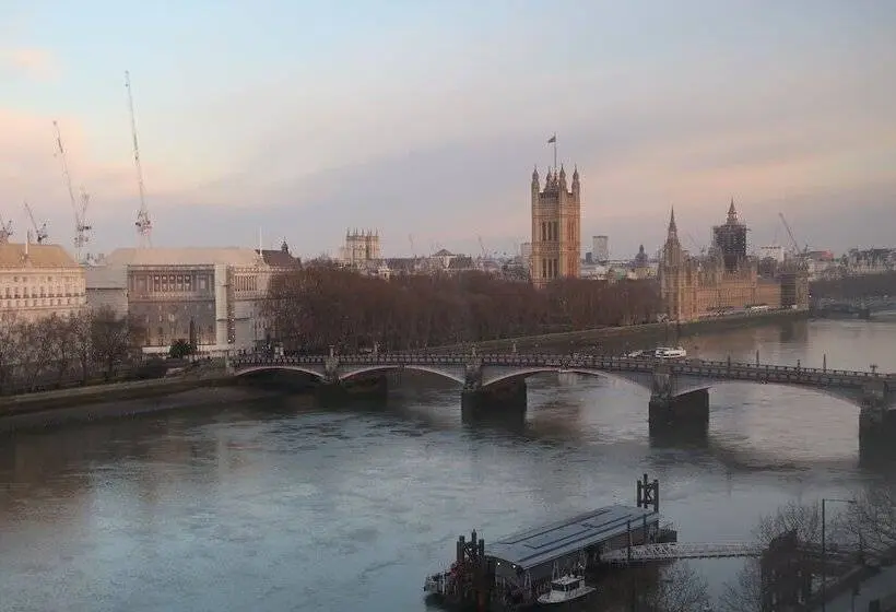 ダブルベッドスタンダードルーム, Hyatt Regency London Albert Embankment