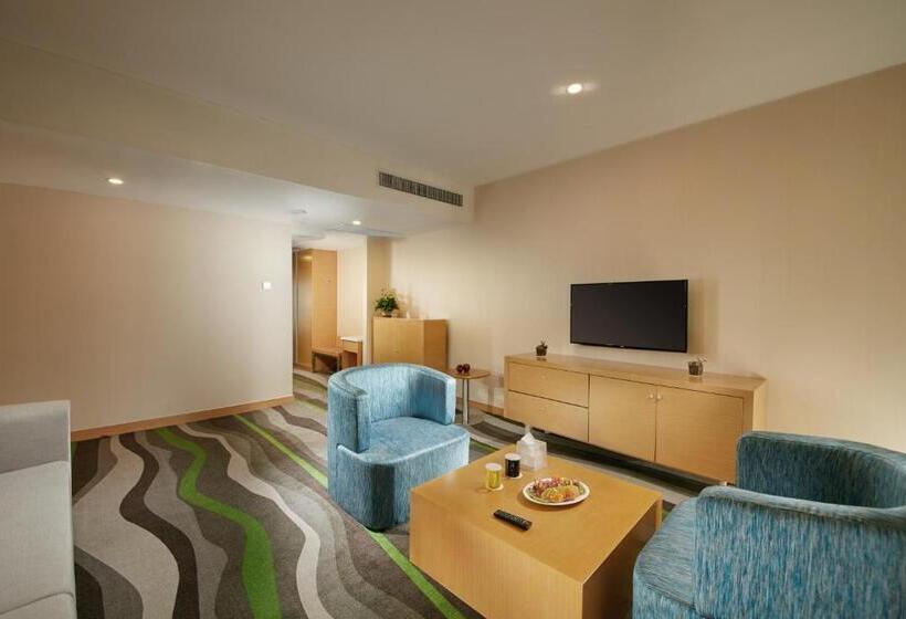 سوییت, Holiday Inn Express Tangshan Downtown, An Ihg