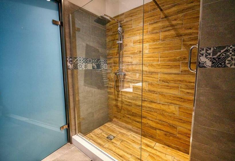 דירה בת חדר שינה 1 צדדית נוף לים, Island Boutique Hotel