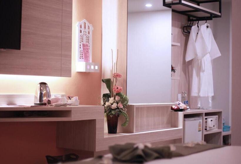 Номер Deluxe, Levana Pattaya Hotel   Sha Extra Plus
