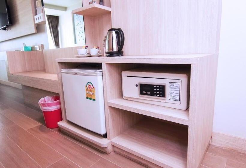 اتاق سوپریور با تخت بزرگ, Levana Pattaya Hotel   Sha Extra Plus