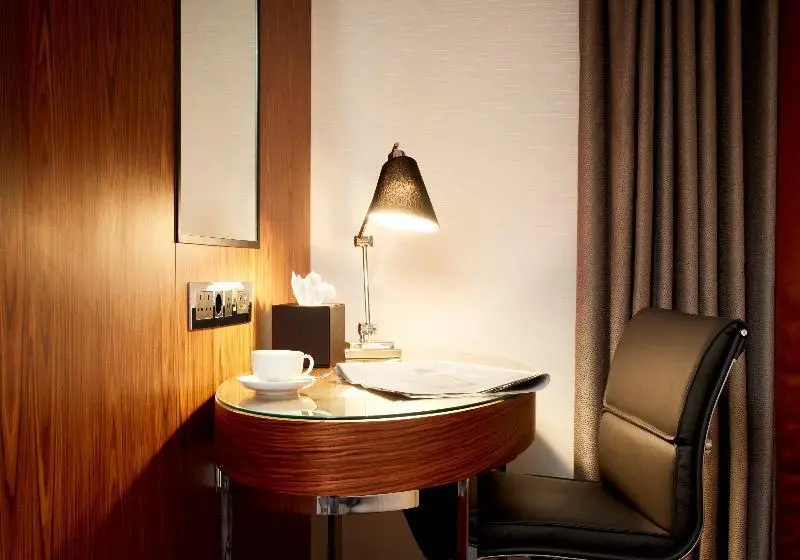 キングサイズベッドのスタンダードルーム, Hyatt Regency London Albert Embankment