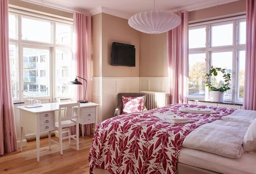 اتاق لوکس, Millasvilla