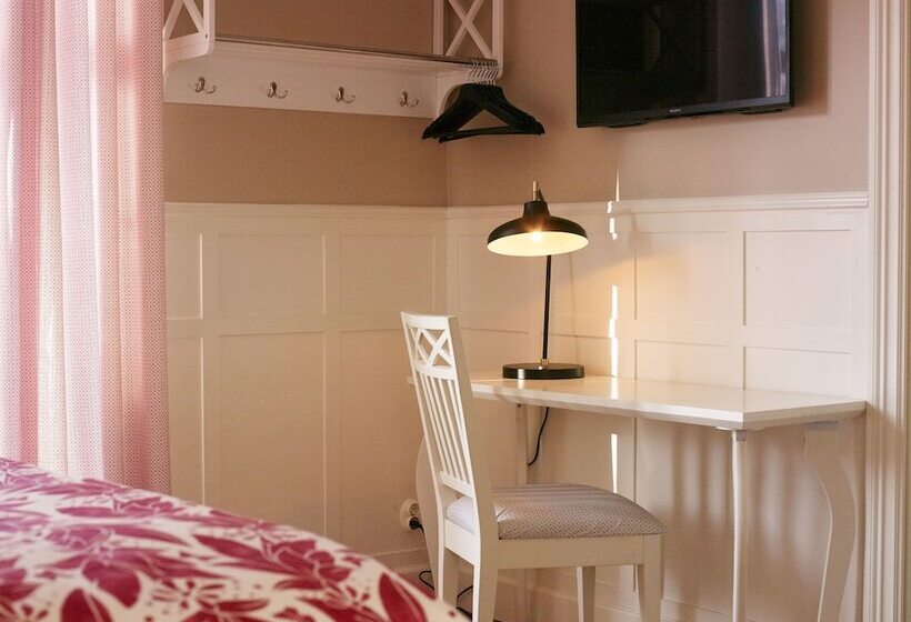 اتاق لوکس, Millasvilla