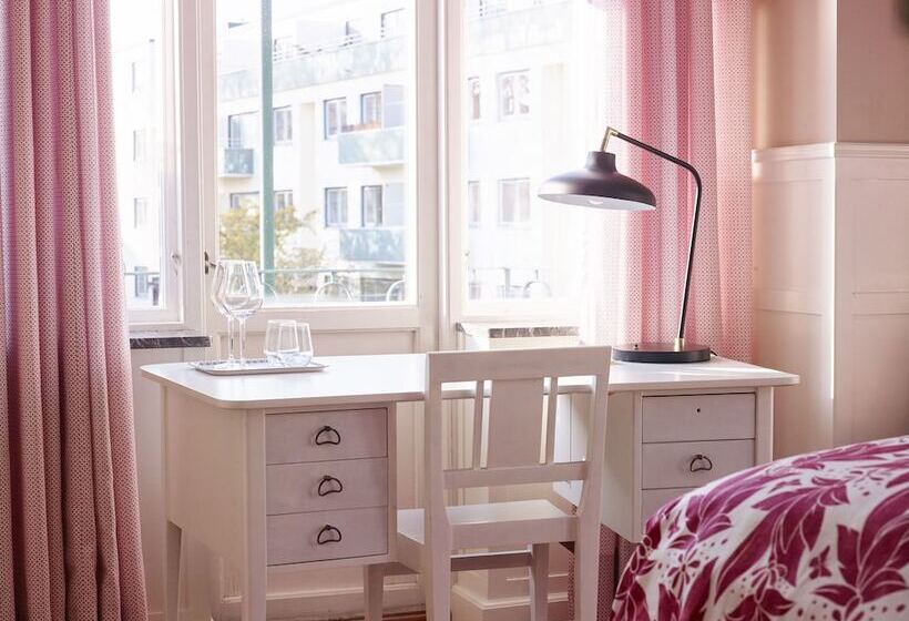 اتاق لوکس, Millasvilla