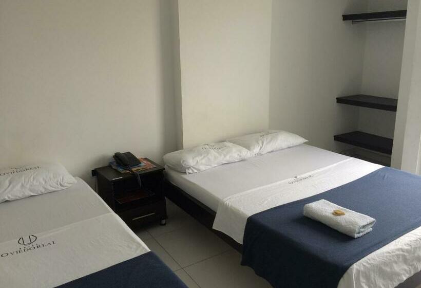 غرفة عائلية, Oviedo Real