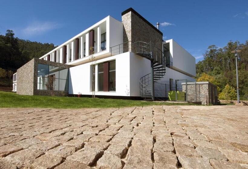 חדר משפחתי, Parque Serra Da Lousa