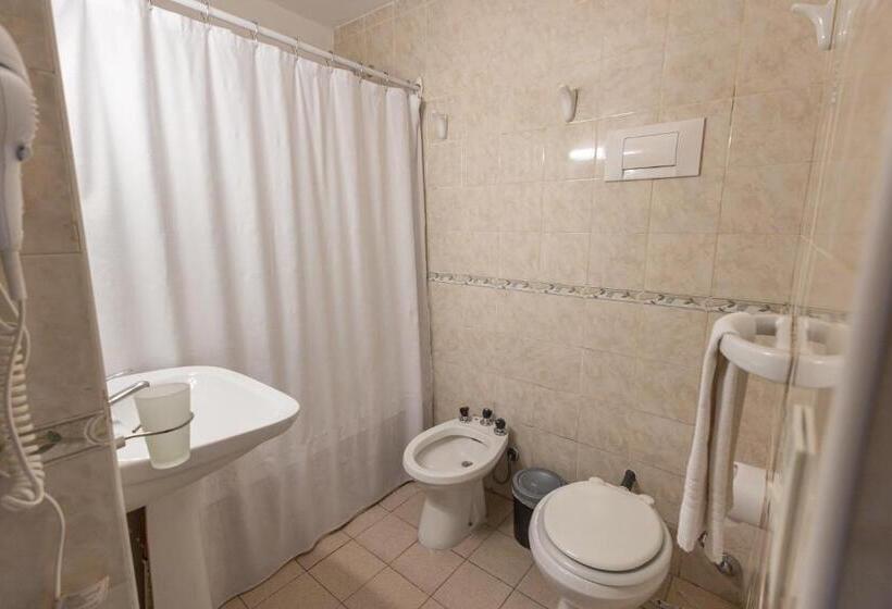 اتاق استاندارد سه نفره, Plaza Bariloche