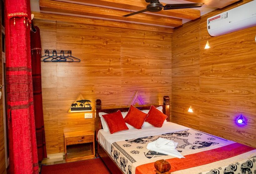 Deluxe room with river view, Riverside With Swimming Pool