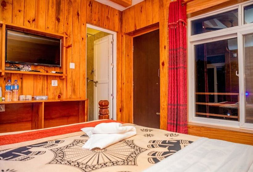 Deluxe room with river view, Riverside With Swimming Pool