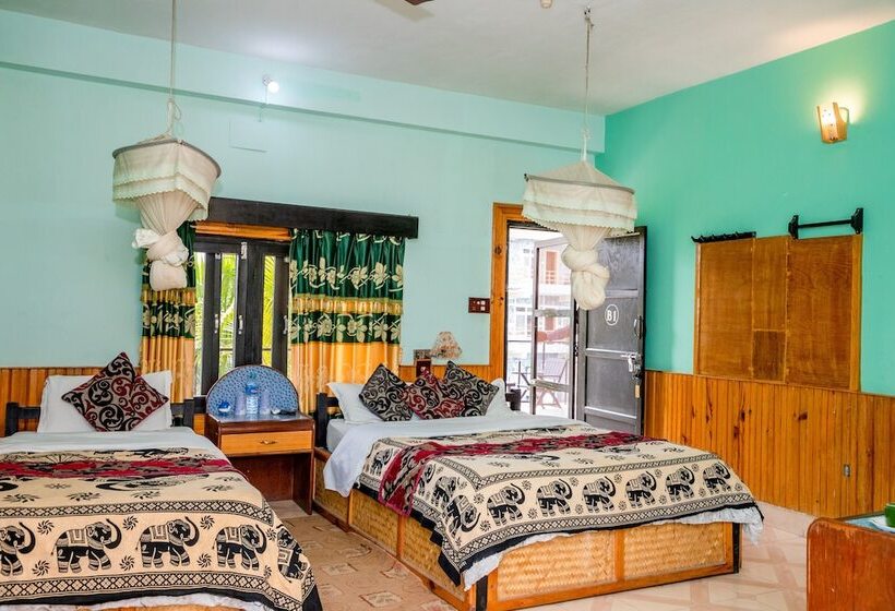 Deluxe room with river view, Riverside With Swimming Pool