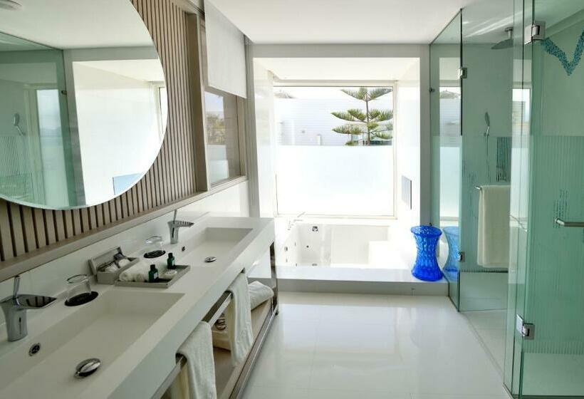 سوئیت با تخت بزرگ, Sofitel Tamuda Bay Beach And Spa