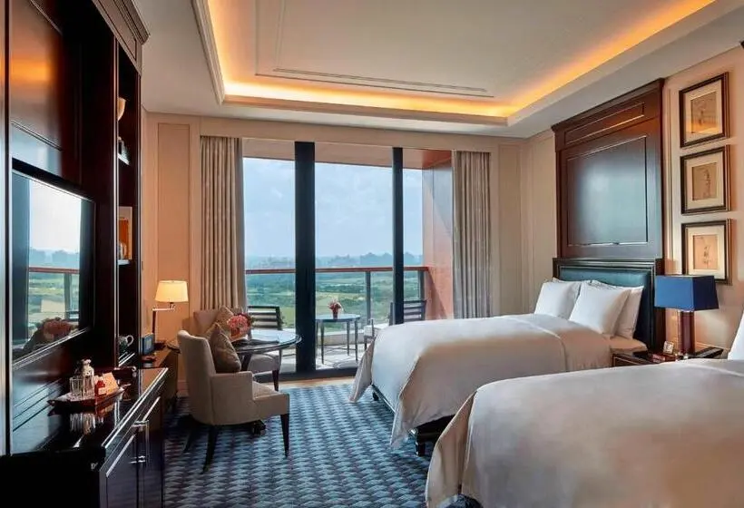 Deluxe Room Golf View, The Ritzcarlton, Haikou