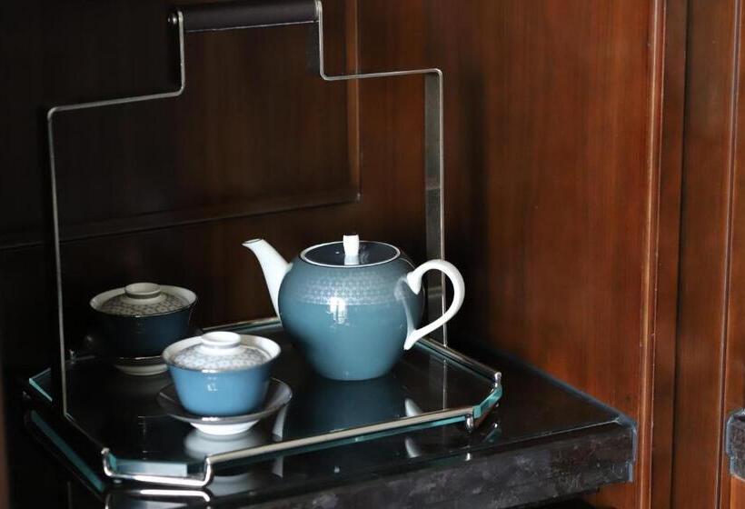 غرفة ديلوكس مطلّة علي ملعب الجولف, The Ritzcarlton, Haikou