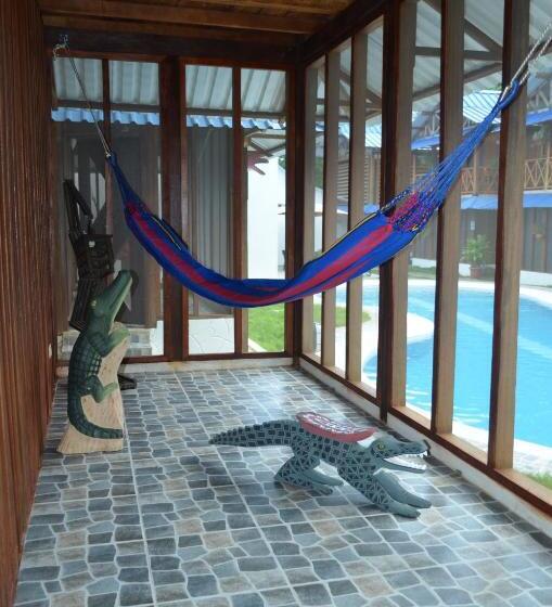 בונגלו משפחתי, Utuane