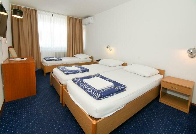 Triple Room Sea View, Zagreb