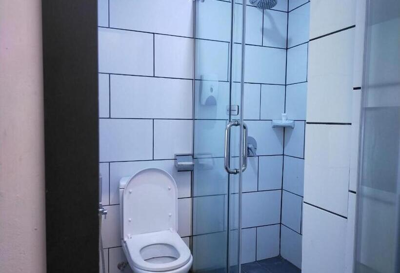 سوییت خانوادگی, Lazdana Hotel Kuala Lumpur