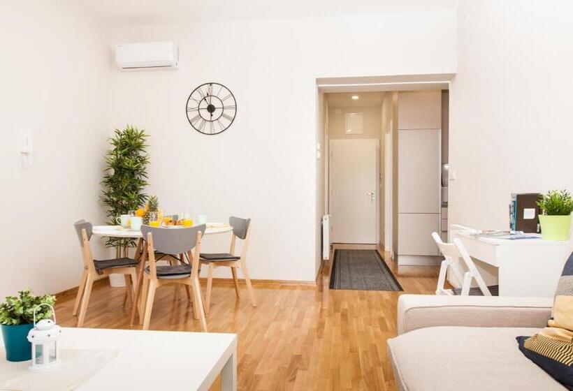 شقة ديلوكس غرفة واحدة, Luxury Main Square Apartments