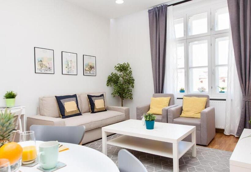 شقة ديلوكس غرفة واحدة, Luxury Main Square Apartments