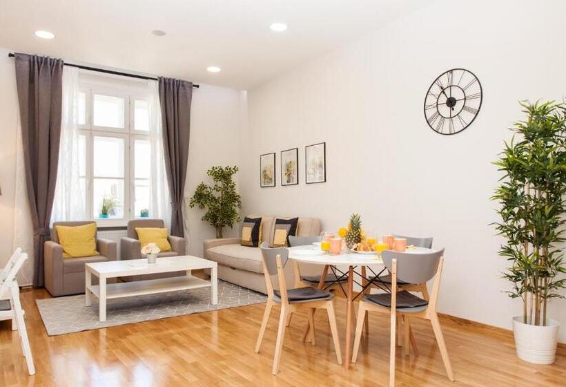 شقة ديلوكس غرفة واحدة, Luxury Main Square Apartments