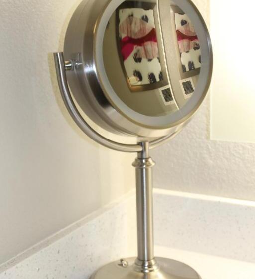 جناح سرير كينج, Radisson Hotel Oakland Airport