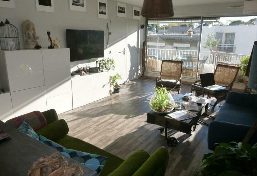 اتاق استاندارد با تخت بزرگ, 1 Chambre, 1 P'tit Dèj', 1 Sourire