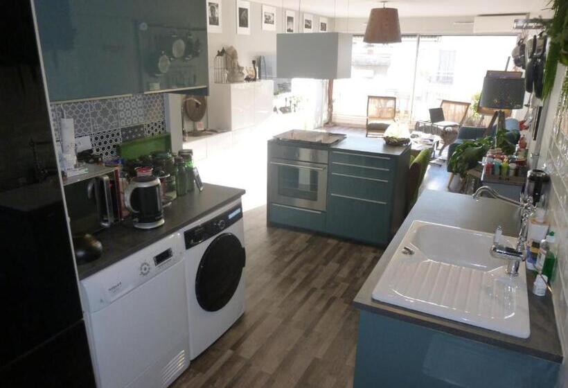 اتاق استاندارد با تخت بزرگ, 1 Chambre, 1 P'tit Dèj', 1 Sourire