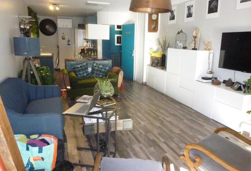 اتاق استاندارد با تخت بزرگ, 1 Chambre, 1 P'tit Dèj', 1 Sourire