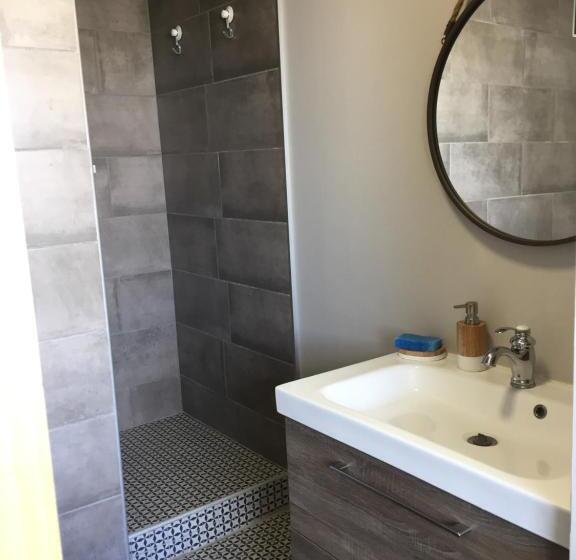 סטודיו סטנדרט, מיטה זוגית, 1 Chambre, 1 P'tit Dèj', 1 Sourire