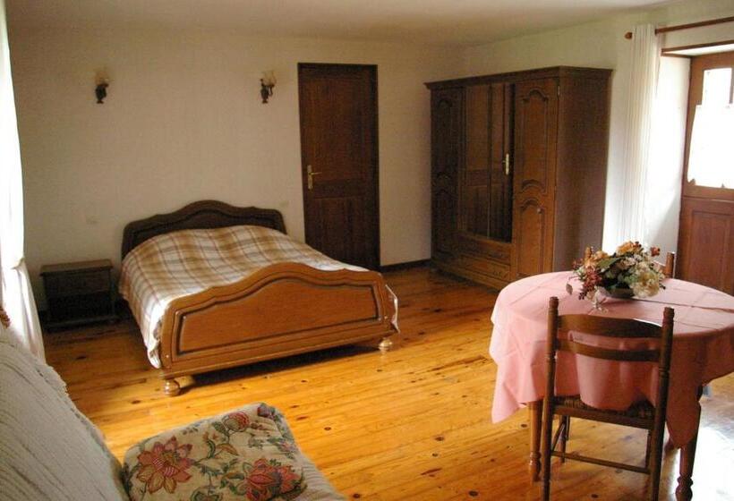 غرفة قياسية مع حمام خارجي, Chambres D Hotes Du Maine