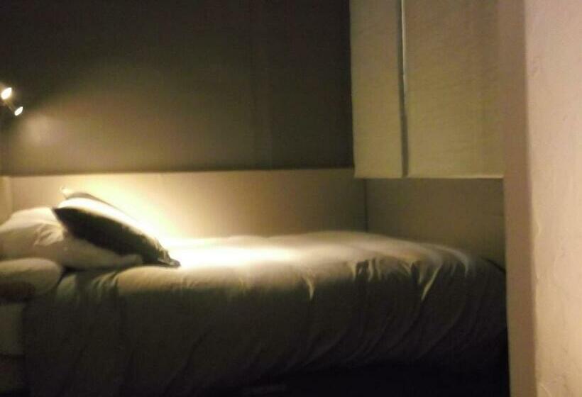 غرفة أساسية, Chambres D'hôtes L'epicurium