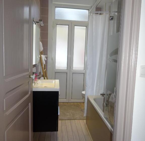 Номер Стандарт, Chambres Et Table D'hôtes La Belle Lensoise