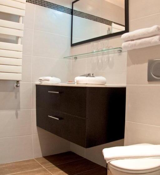 شقة غرفة واحدة, La Colline De Vence