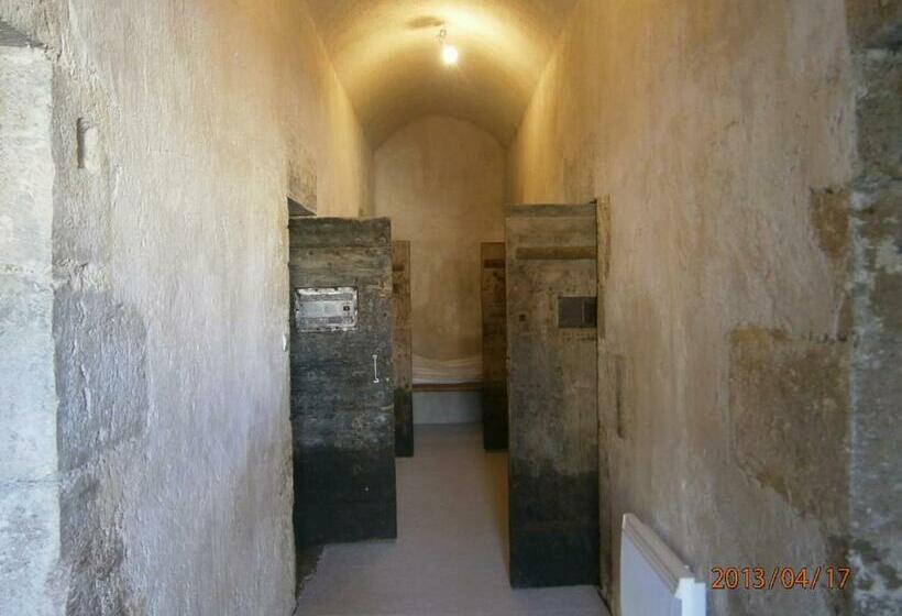 شقة غرفة واحدة مزودة بتراس, La Tour Beauvoir