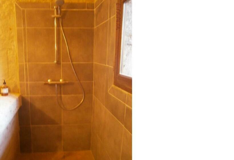 شقة غرفة واحدة مزودة بتراس, La Tour Beauvoir