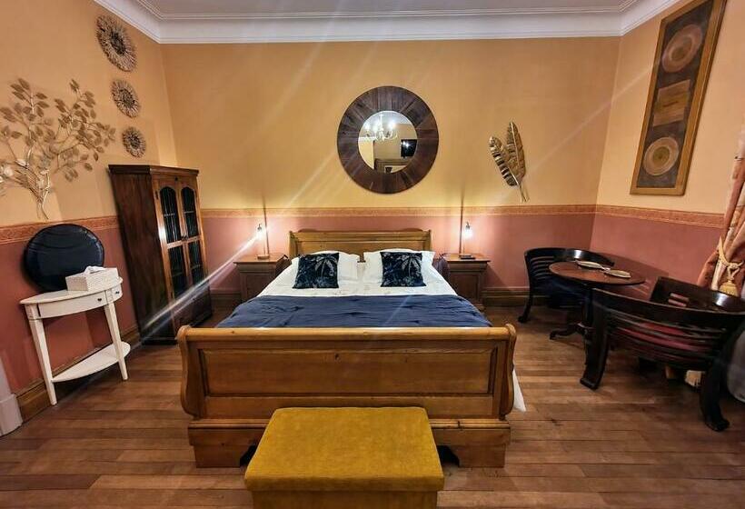 Номер Стандарт, La Villa Des Roses Gîte Chambres D Hôtes Piscine Chauffée
