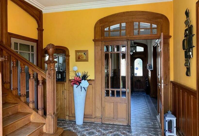 Номер Стандарт, La Villa Des Roses Gîte Chambres D Hôtes Piscine Chauffée