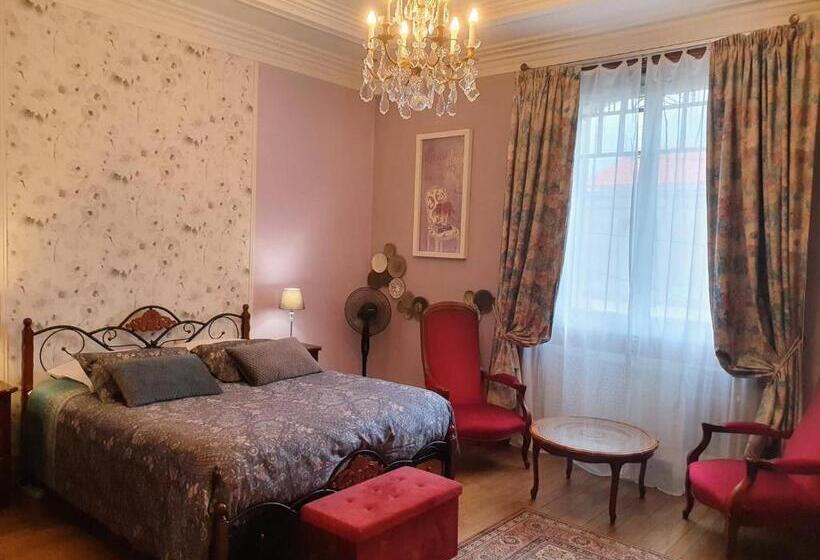 Номер Стандарт, La Villa Des Roses Gîte Chambres D Hôtes Piscine Chauffée