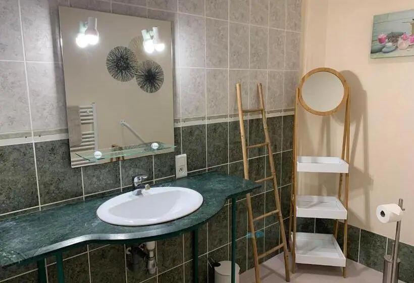 ４ベッドルームハウス, La Villa Des Roses Gîte Chambres D Hôtes Piscine Chauffée