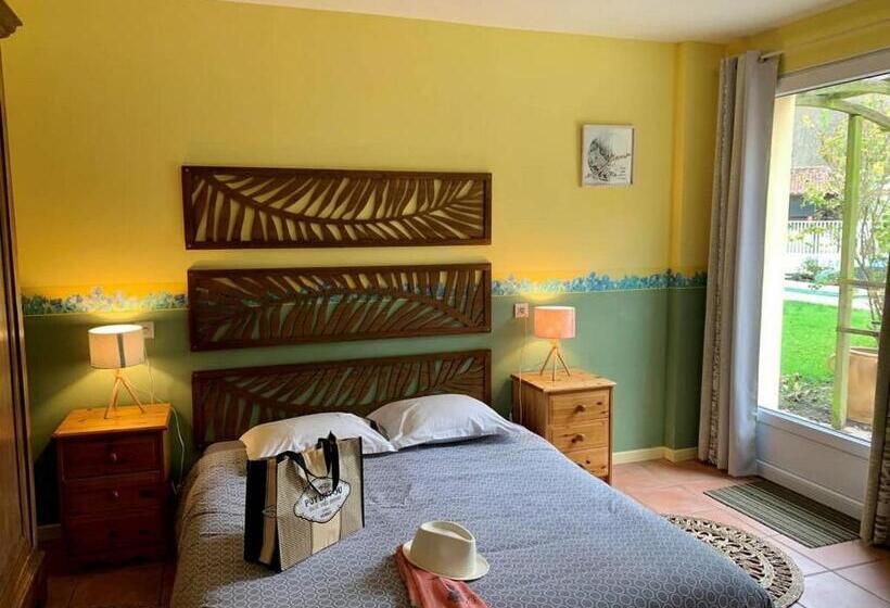 Дом 4 Спальни, La Villa Des Roses Gîte Chambres D Hôtes Piscine Chauffée