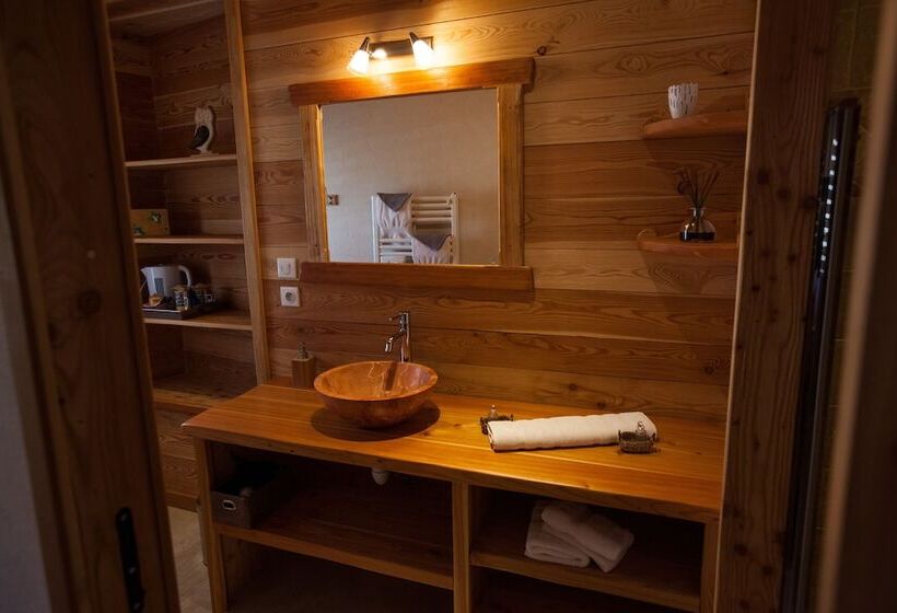 标准间, Le Bacchu Ber