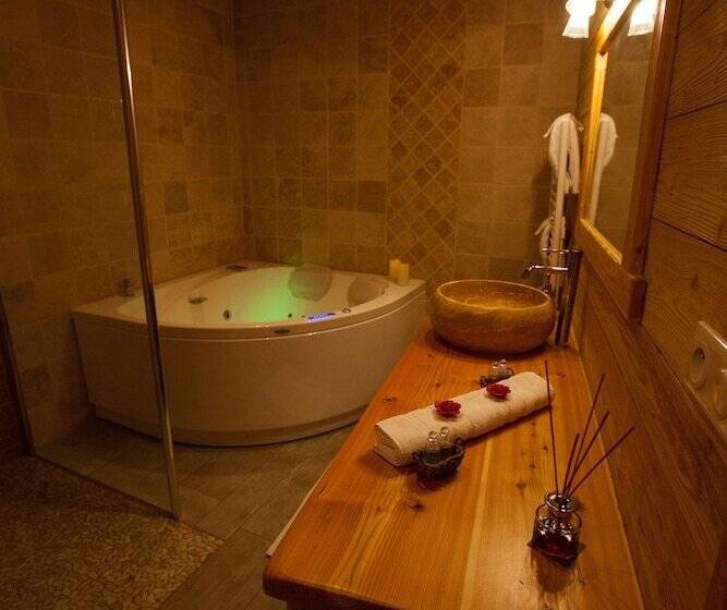 标准间带漩涡浴缸, Le Bacchu Ber