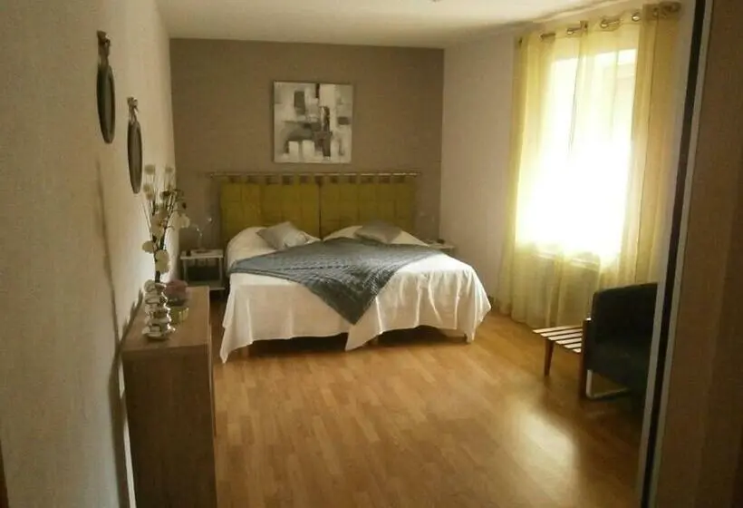 Standard-huone, Logis Saint Martin