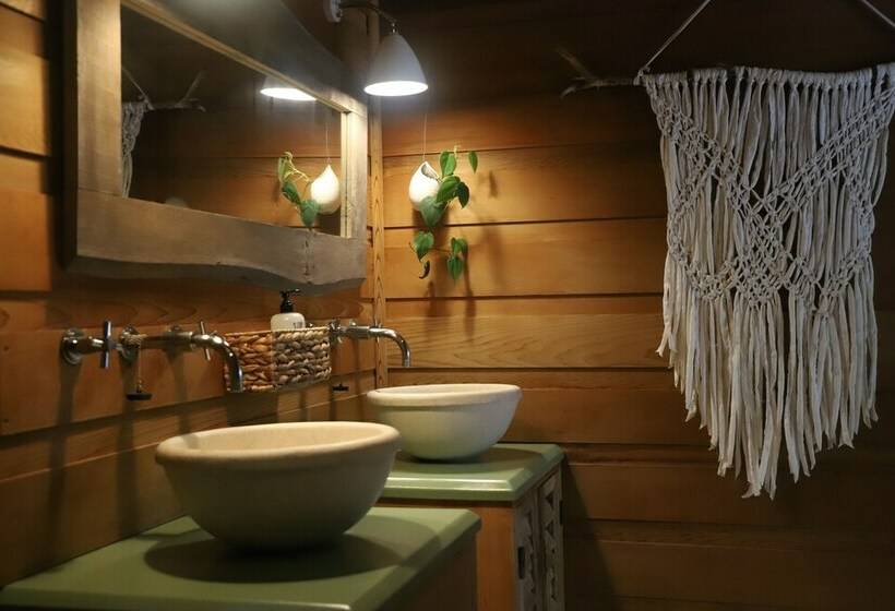 منزل غرفة نوم واحدة, Orion Tree Houses