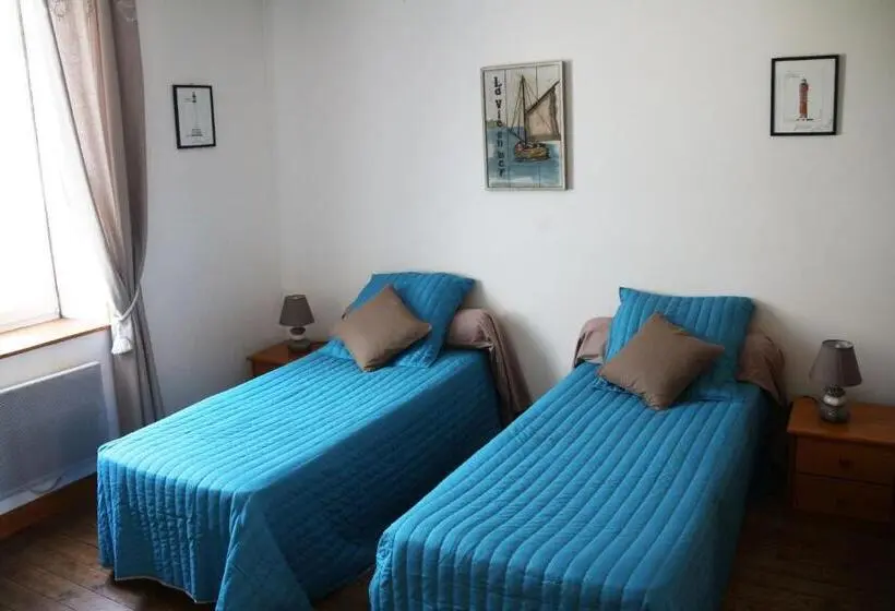 Standard Kolmen Hengen Huone, Villa Les Palmiers